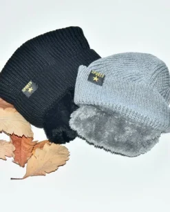 Tradera Två stycken sportiga mössor> Huvudbonader