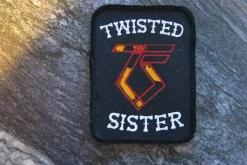 Tradera Tygmärke TWISTED SISTER, 10 x 7,5 cm> Tygmärken & Pins