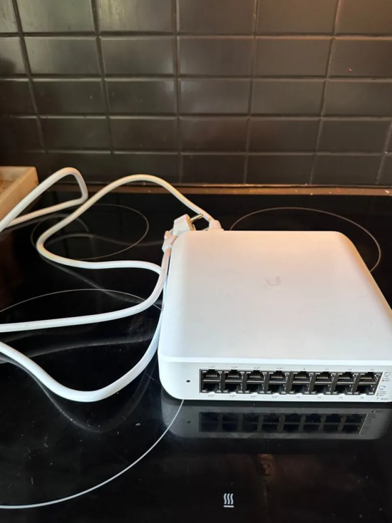 Tradera UniFi USW Lite 16 PoE 45W> Nätverk & Tillbehör