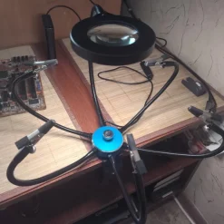 Tradera Universal lödkolvstativ med 6 flexibla armar,3X LED-förstoringsglas och USB-port> Svetsning & Lödning