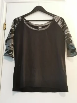 Tradera URBAN CLASSICS TOPP KAMOUFLAGE GRÅ SVART^ Damkläder