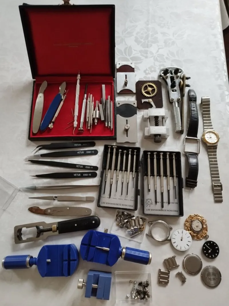 Tradera Urmakareverktyg och urdelar^ Tillbehör & Reservdelar