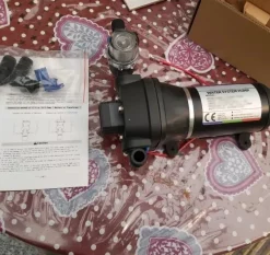 Tradera 12V 17PSI 10L/min membran vattenpump för boostersystem med inbyggt termisktskydd> Kök