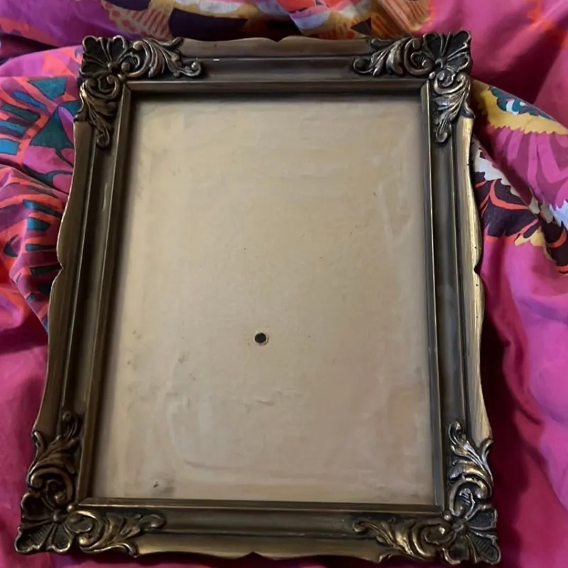 Tradera Vacker antik bildram i metall Inredning^ Ramar