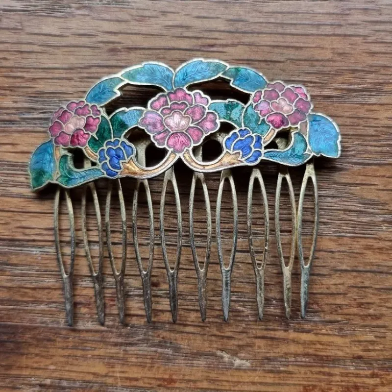 Tradera Hårsmycken & Diadem<Vackert hårsmycke i gulmetall med rosa grön blå emalj blommor