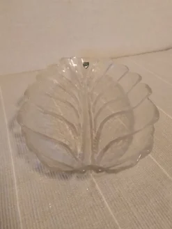 Tradera Vackert serveringsfat Eden Orrefors - Magnifik design av Lars Hellsten - Nyskick> Glas