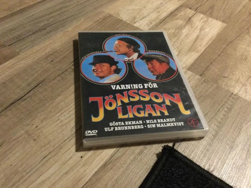 Tradera Varning För Jönssonligan(Bra Skick)(Sv Tal)> Svensk Film