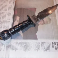 Tradera Knivar & Svärd<Överlevnadskniv med kompass