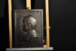 Tradera Väggplatta relief Gustaf Hök signerad år 1926^ Reliefer