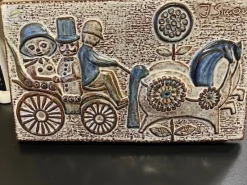 Tradera Väggrelief . Bröllop.^ Reliefer