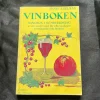 Tradera Vinboken: Handbok i hemberedning av vin med recept för alla vanligare svenska> Hem & Hushåll