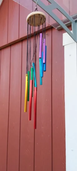 Tradera Trädgårdsdekorationer<Vindspel I metall / många färger/ träplatta