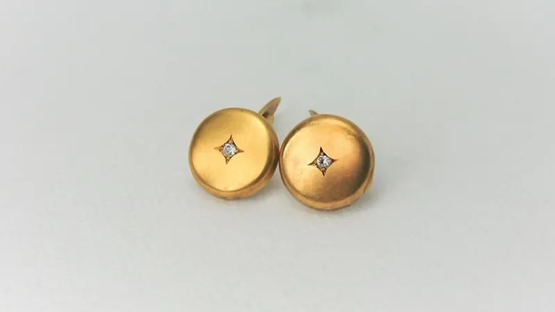 Tradera Manschettknappar<Vintage Manschett knappar i äkta14k guld med diamanter 0,06ct, 16,5mm