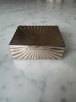 Tradera Tobakiana<Vintage skrin ask etui cigarrett låda i metall art deco art noveau