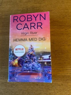 Tradera Virgin River: Hemma med dig av Robyn Carr (2023)> Harlequin & Kiosklitteratur
