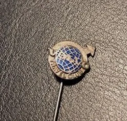 Tradera VOLVO TRAVEL CLUB, äldre nålmärke> Mobilia