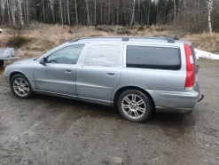 Tradera Volvo V70 2.4 170hk manuellt^ Bilar
