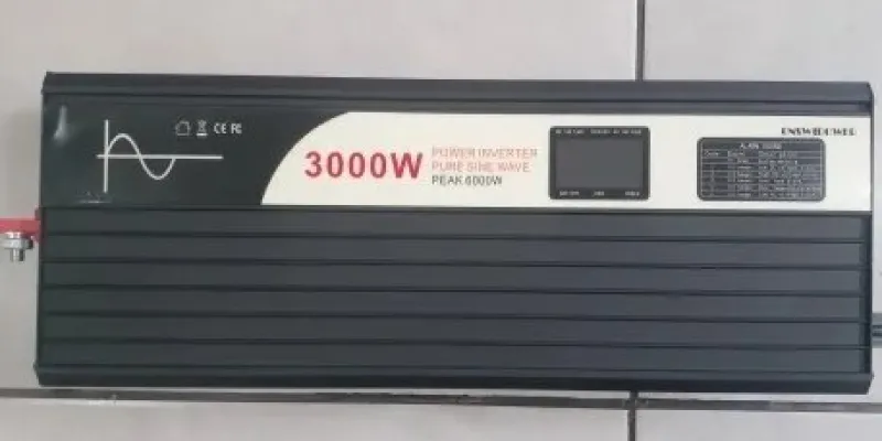 Tradera 3000W 24V till 220-230V LCD-skärm ren sinusvågssolväxelriktare med larm funktion> Solenergi