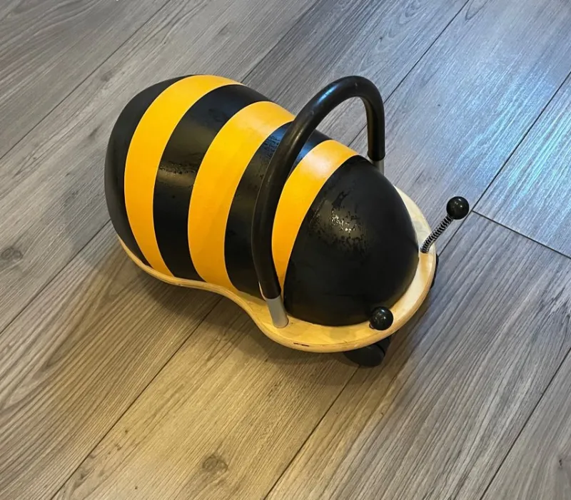 Tradera Wheely Bug Bi-färgad> Gunghästar & Åkdjur