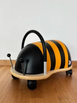 Tradera Wheely Bug Bi-färgad - Svart och Gul åkdjur> Gunghästar & Åkdjur