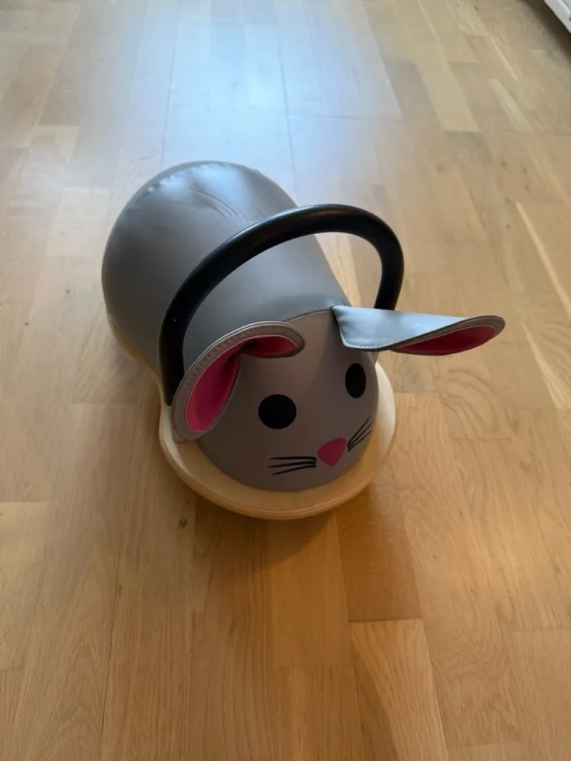 Tradera Wheely Bug Mus - gåbil / åkdjur> Gunghästar & Åkdjur