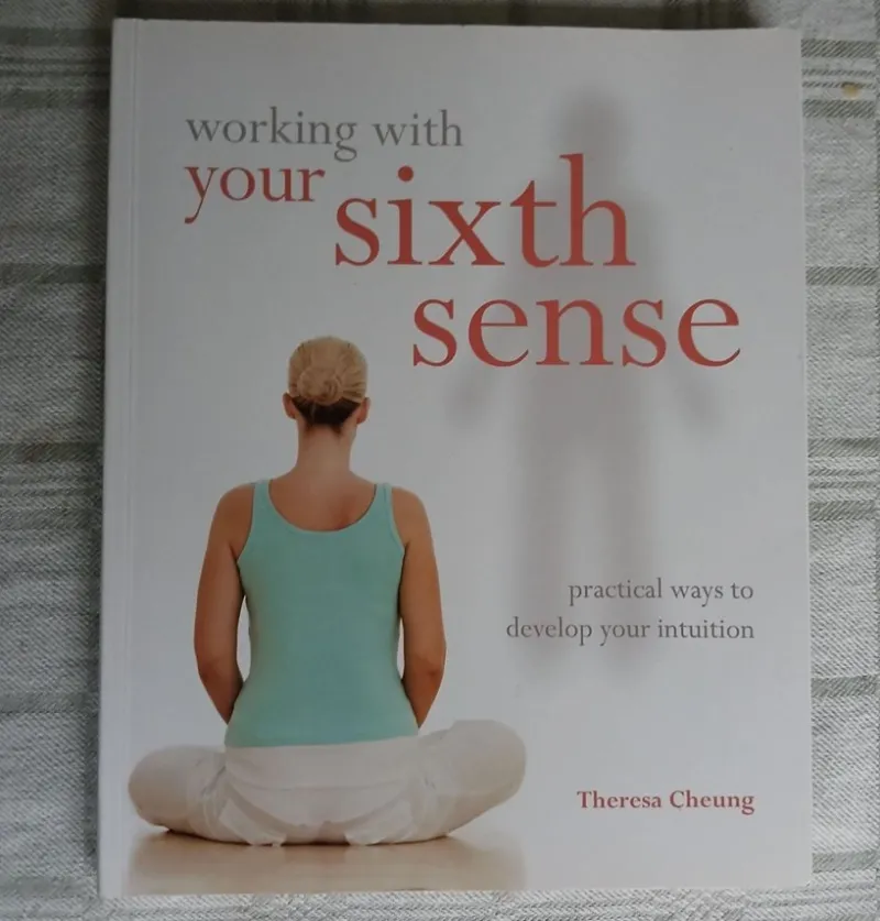 Tradera Working with Your Sixth Sense: Practical Ways to Develop Your Intuition -> Religion & Livsåskådning