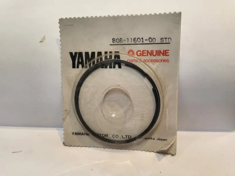 Tradera Yamaha 8G6-11601-00 STD Kolvring^ Snöskotrar
