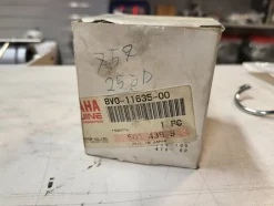 Tradera Yamaha Genuine Accessories 8V0-11635-00^ Snöskotrar