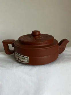 Tradera Yixing-tekanna i terracotta.> Orientalisk Konst & Porslin