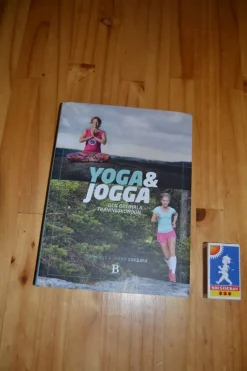 Tradera Yoga & Jogga: Den optimala träningskombon, nyskick!> Hälsa & Skönhet