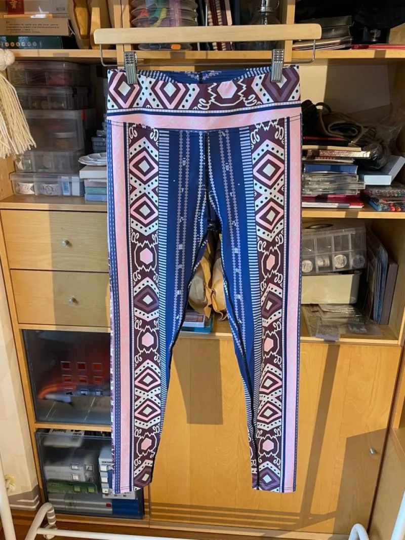 Tradera Yoga<Yoga pants - Value multi-colored (navy blue, pink, maroon) leggings, size M