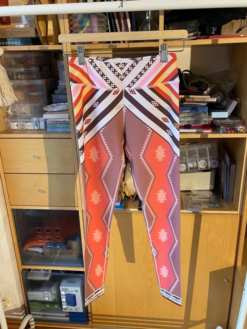 Tradera Yoga<Yoga pants multicolored (coral, brown, pink, white) leggings, size M